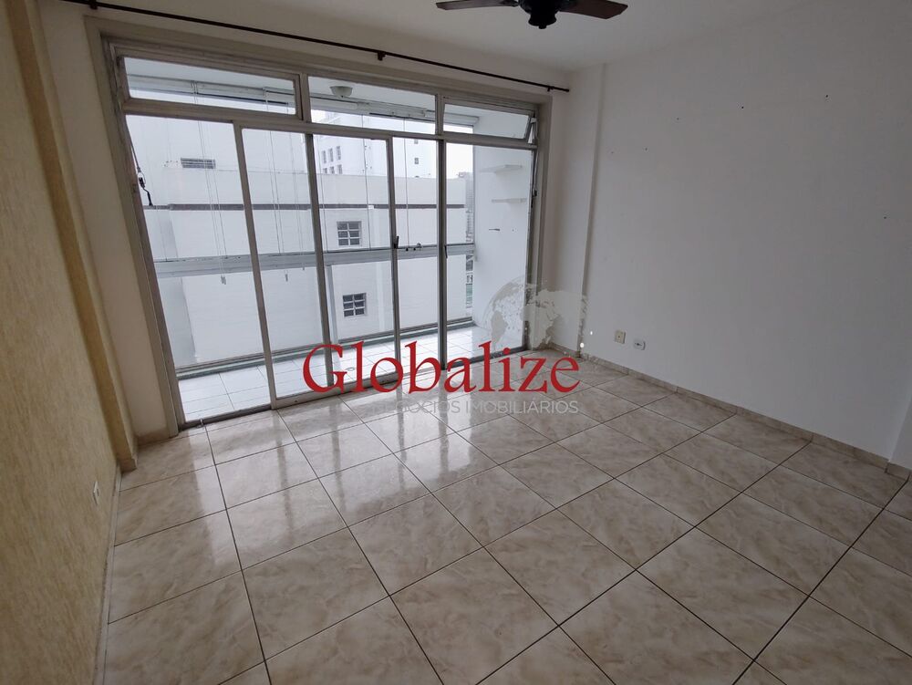 Apartamento à venda com 2 quartos, 75m² - Foto 1