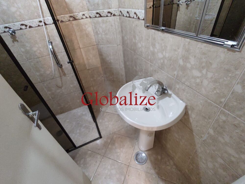 Apartamento à venda com 2 quartos, 75m² - Foto 11