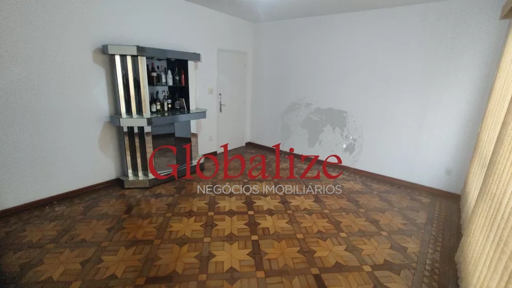 Apartamento à venda com 3 quartos, 140m² - Foto 2