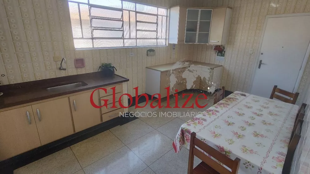 Apartamento à venda com 3 quartos, 140m² - Foto 4