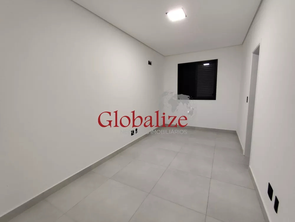 Casa à venda com 4 quartos, 290m² - Foto 23