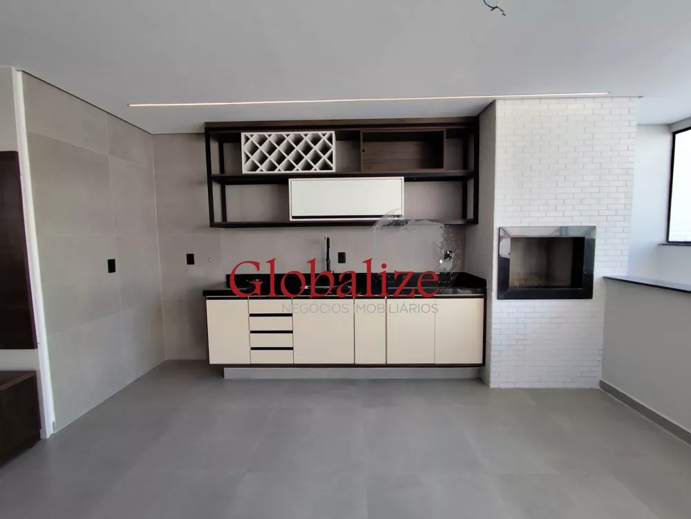 Casa à venda com 4 quartos, 290m² - Foto 9