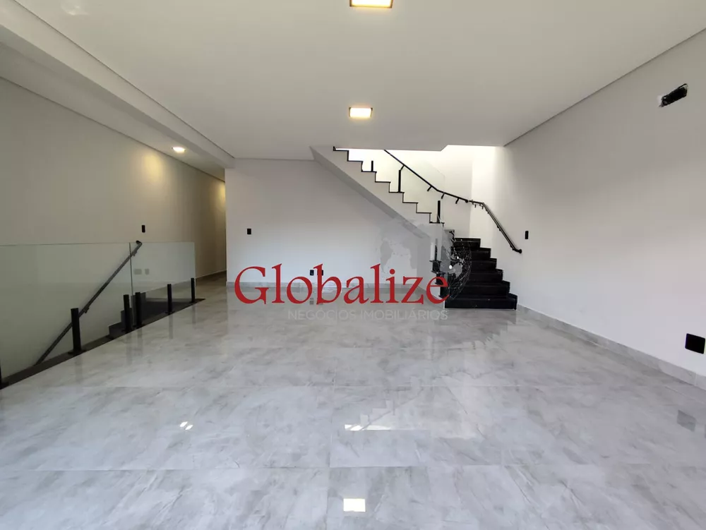 Casa à venda com 4 quartos, 290m² - Foto 4