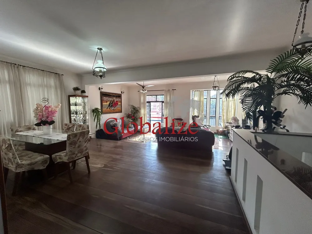 Casa, 4 quartos, 186 m² - Foto 1