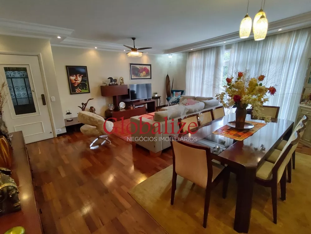 Apartamento à venda com 3 quartos, 136m² - Foto 1