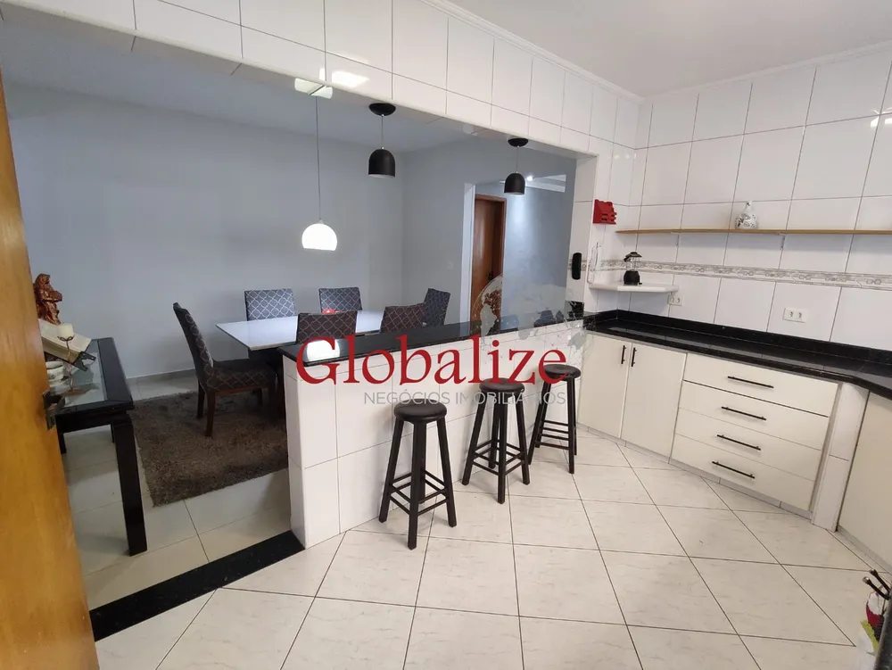 Casa, 4 quartos, 199 m² - Foto 2