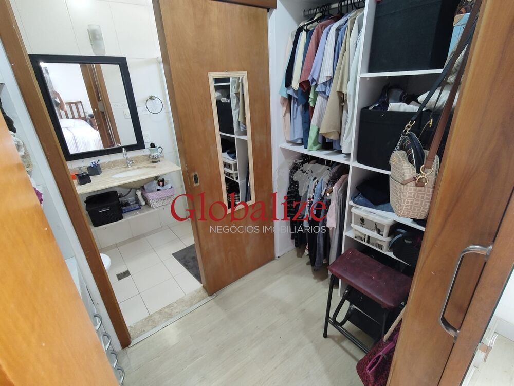 Casa, 4 quartos, 199 m² - Foto 1
