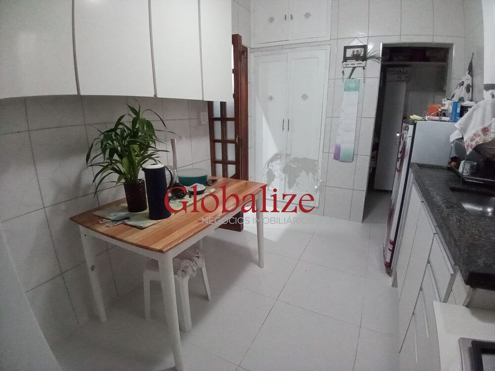 Casa à venda com 2 quartos, 65m² - Foto 2