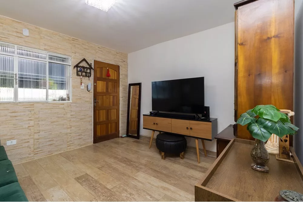 Casa à venda com 2 quartos, 90m² - Foto 4