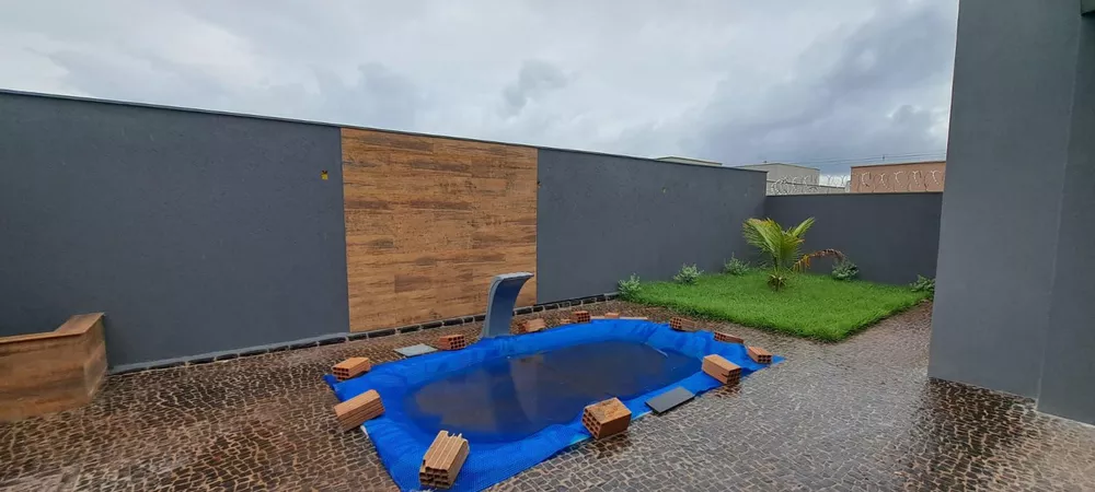 Casa à venda com 3 quartos, 190m² - Foto 1