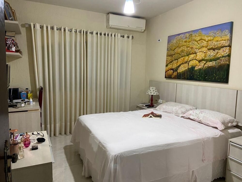 Casa à venda com 4 quartos, 300m² - Foto 4