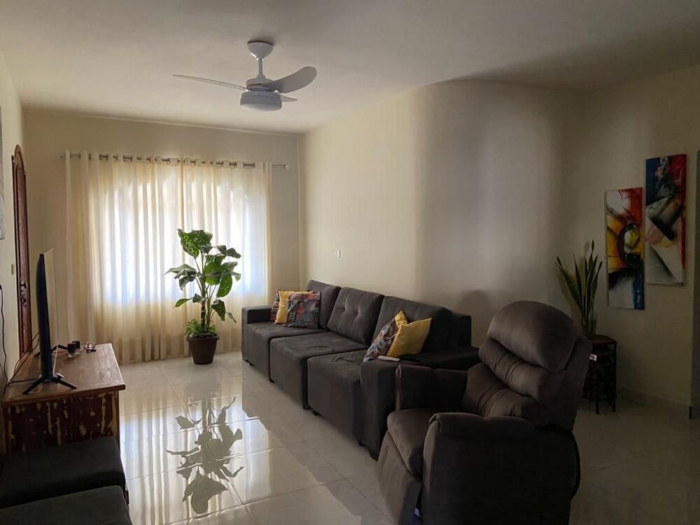 Casa à venda com 4 quartos, 300m² - Foto 2