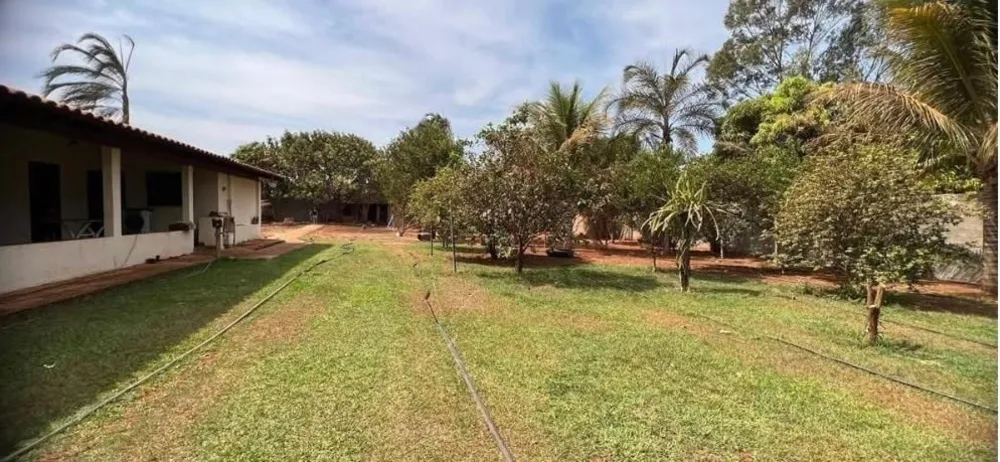 Chácara, 3 quartos, 1500 m² - Foto 1
