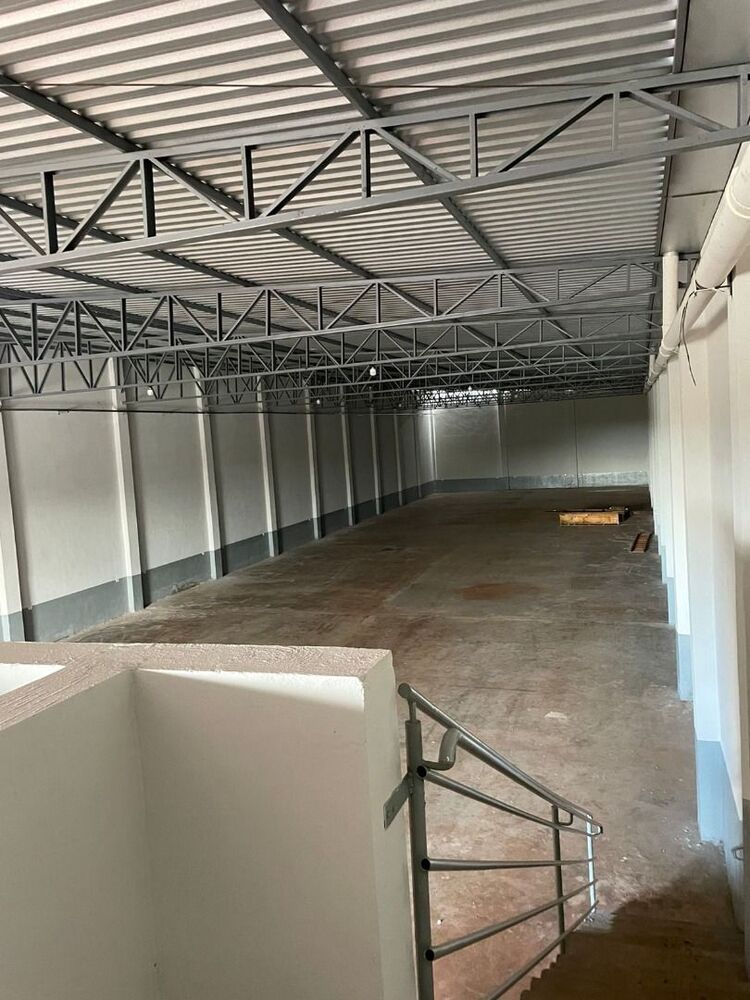 Depósito-Galpão, 1015 m² - Foto 2