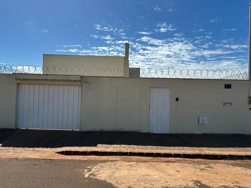 Casa, 3 quartos, 180 m² - Foto 1