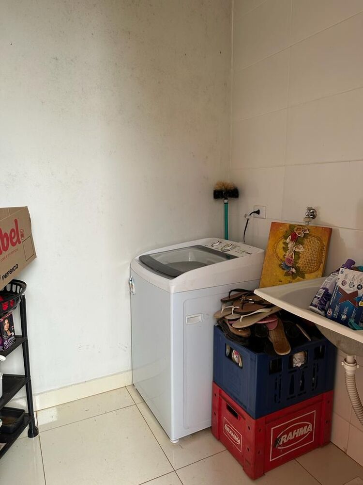 Casa à venda com 3 quartos, 180m² - Foto 4