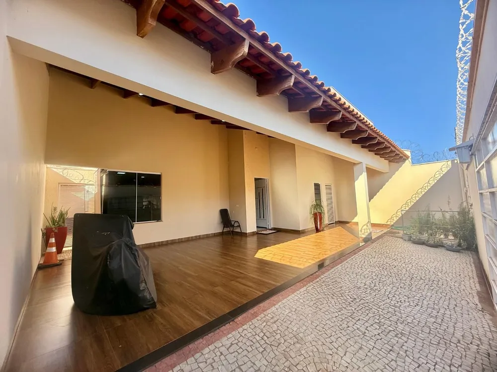 Casa, 3 quartos, 235 m² - Foto 2