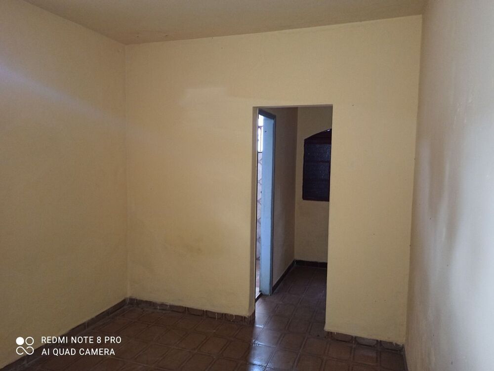 Casa à venda com 3 quartos, 70m² - Foto 12