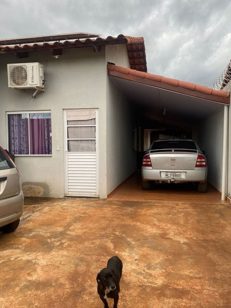 Casa à venda com 2 quartos, 110m² - Foto 2