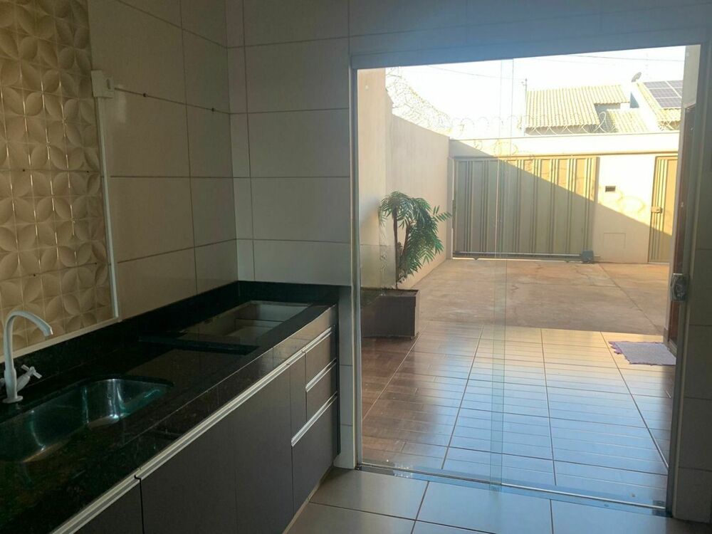 Casa à venda com 3 quartos, 90m² - Foto 8