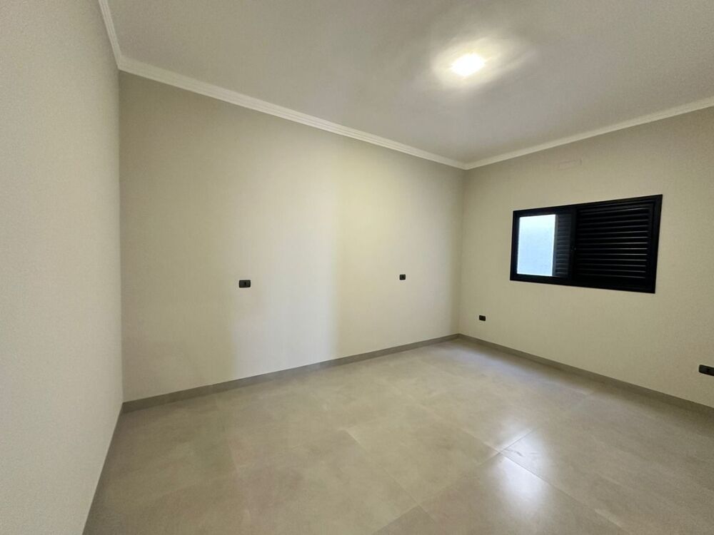 Casa à venda com 3 quartos, 200m² - Foto 2