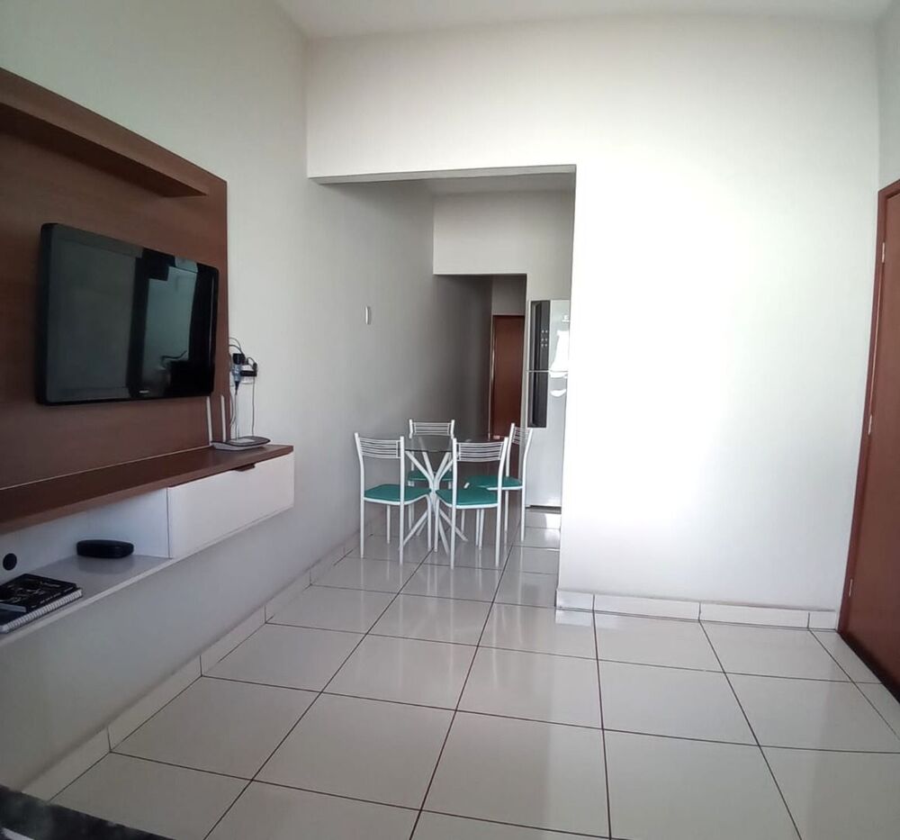 Casa à venda e aluguel com 2 quartos, 76m² - Foto 3