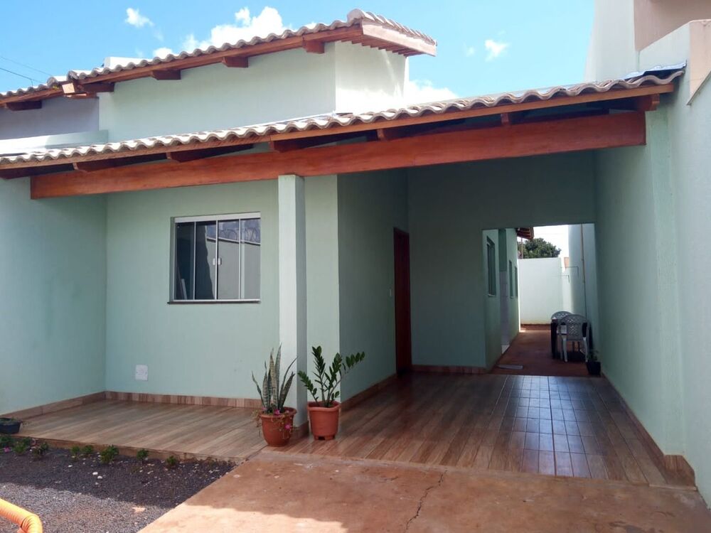 Casa à venda e aluguel com 2 quartos, 76m² - Foto 1
