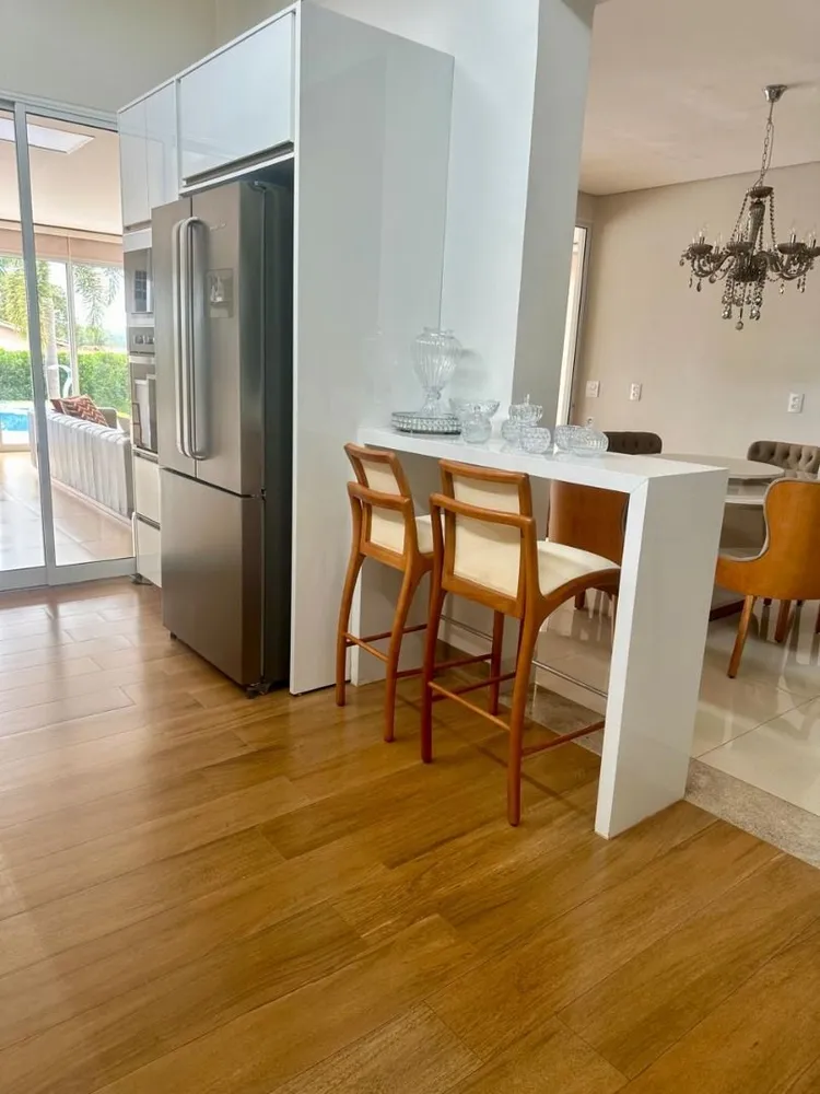 Casa, 3 quartos, 275 m² - Foto 4