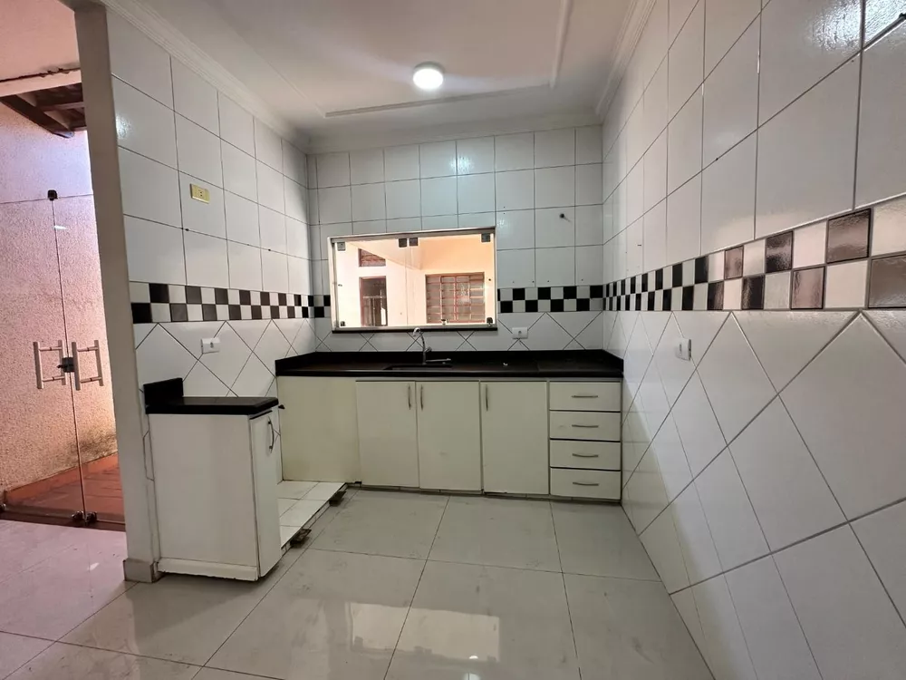 Casa à venda e aluguel com 3 quartos, 198m² - Foto 7