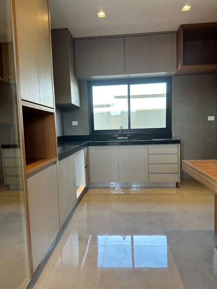 Casa de Condomínio à venda com 3 quartos, 257m² - Foto 4
