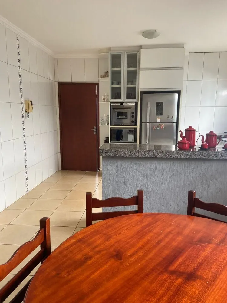 Casa, 3 quartos, 260 m² - Foto 2