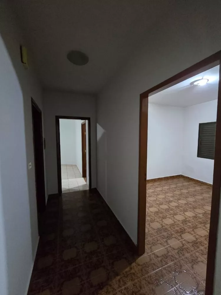 Apartamento para alugar com 3 quartos, 140m² - Foto 3