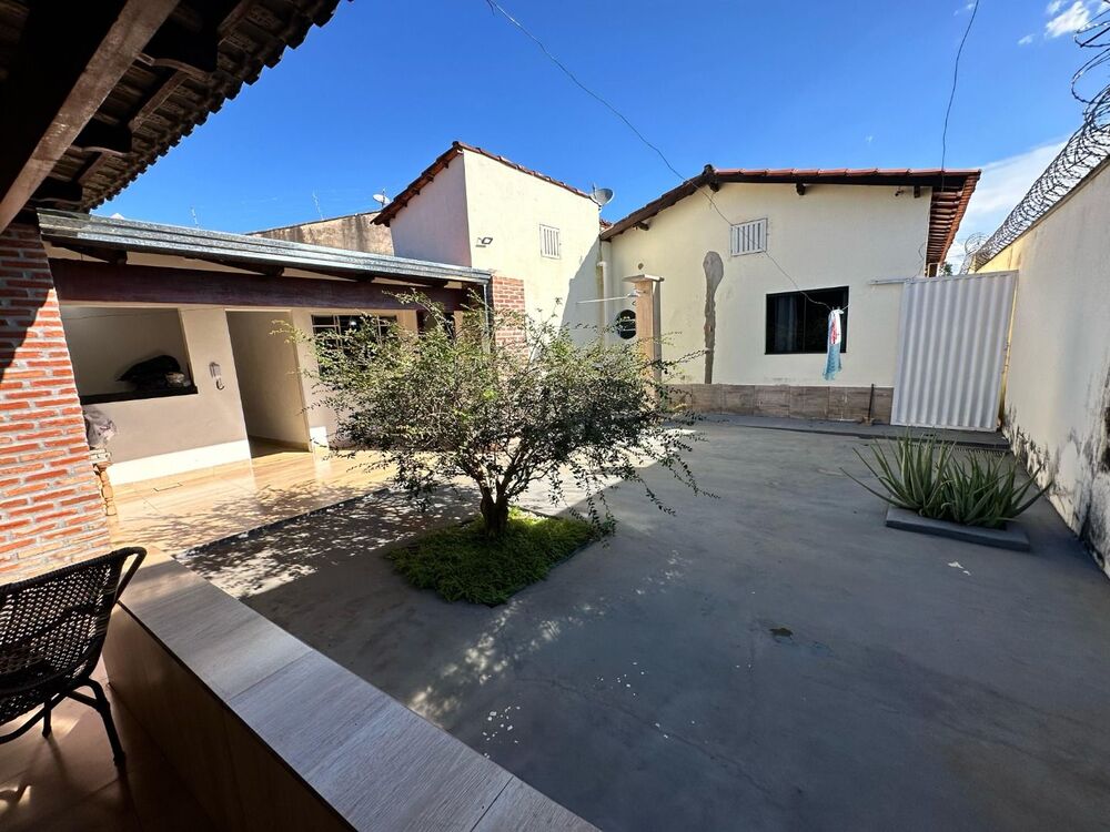 Casa à venda com 3 quartos, 280m² - Foto 4