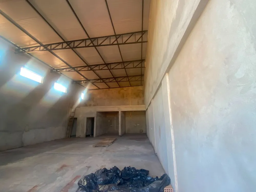 Depósito-Galpão, 200 m² - Foto 1