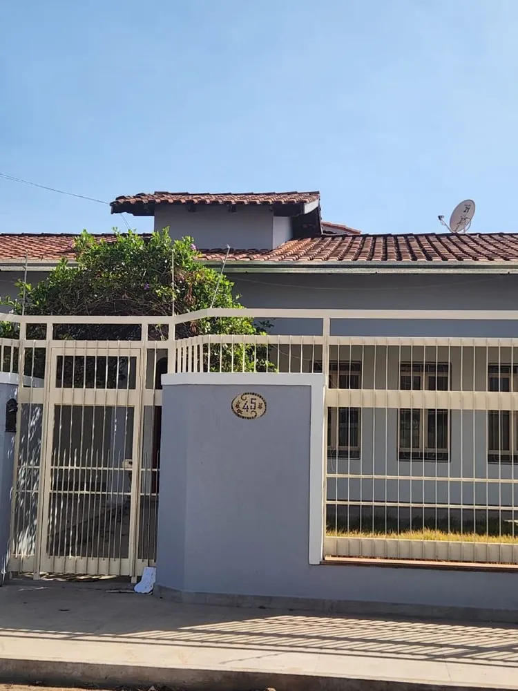 Casa, 3 quartos, 204 m² - Foto 1