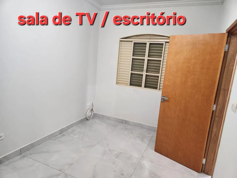 Casa, 3 quartos, 204 m² - Foto 2