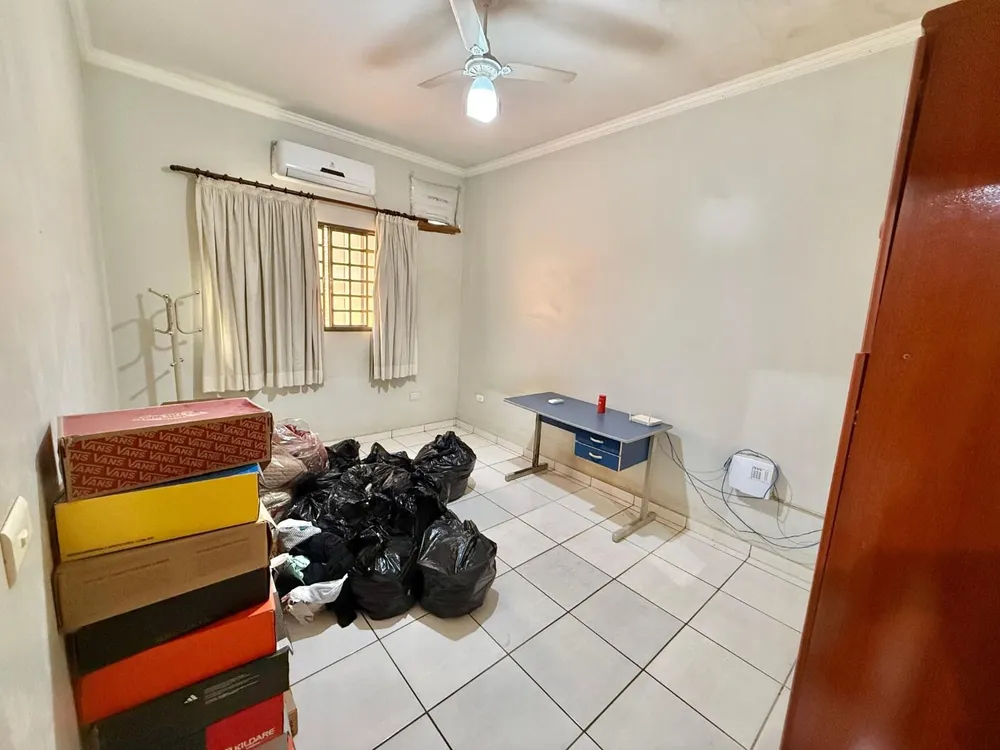 Casa, 3 quartos, 234 m² - Foto 2