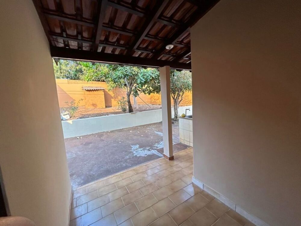 Casa à venda com 3 quartos, 160m² - Foto 4
