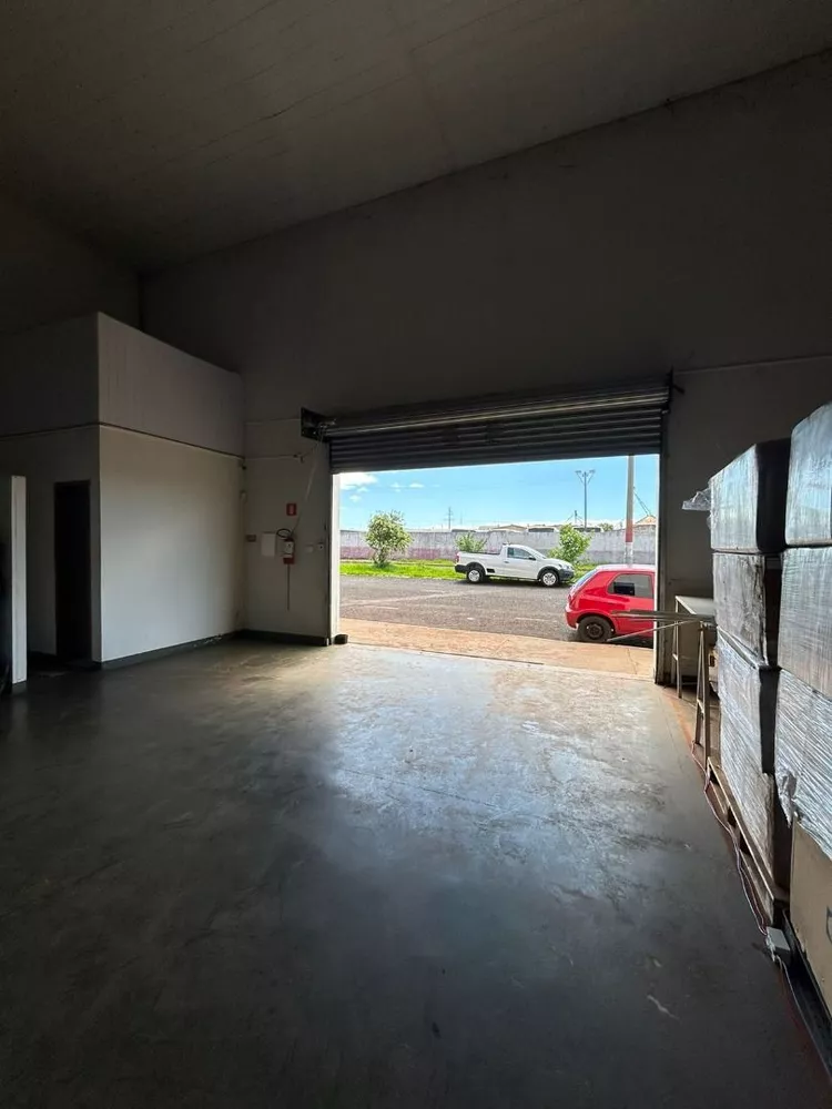 Depósito-Galpão-Armazém à venda e aluguel, 348m² - Foto 2