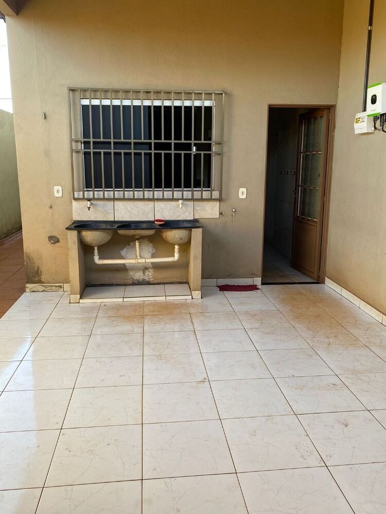 Casa à venda com 3 quartos, 242m² - Foto 9