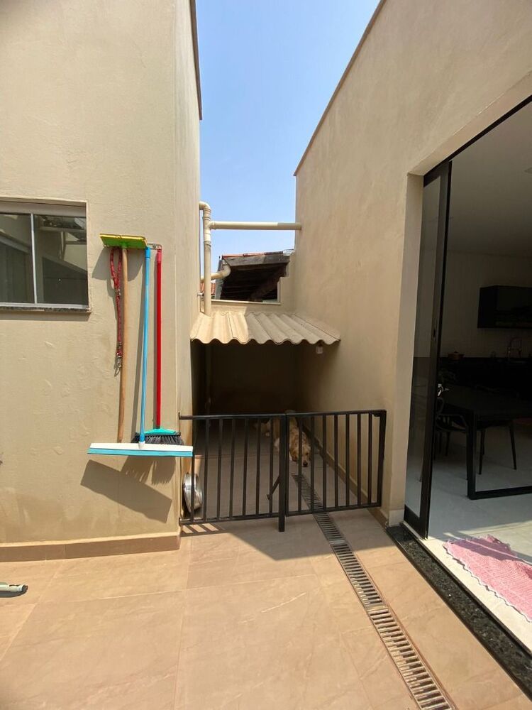 Casa à venda com 3 quartos, 128m² - Foto 4