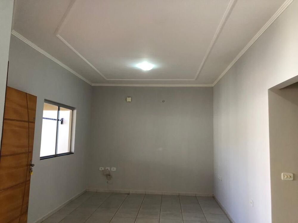 Casa à venda com 3 quartos, 180m² - Foto 2
