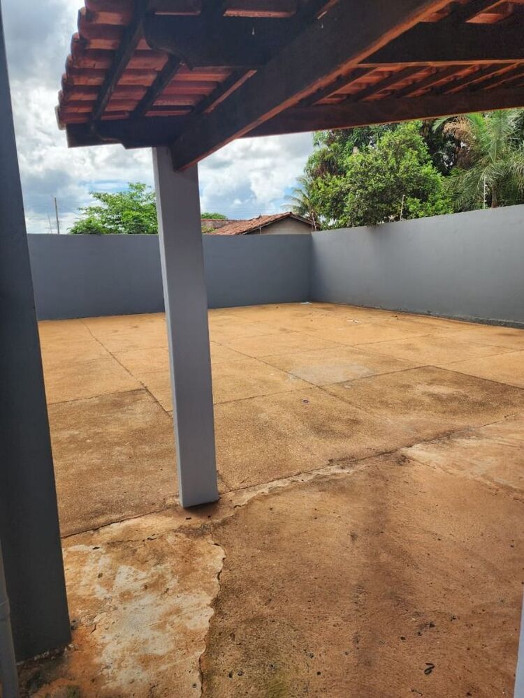 Casa à venda com 2 quartos, 69m² - Foto 2