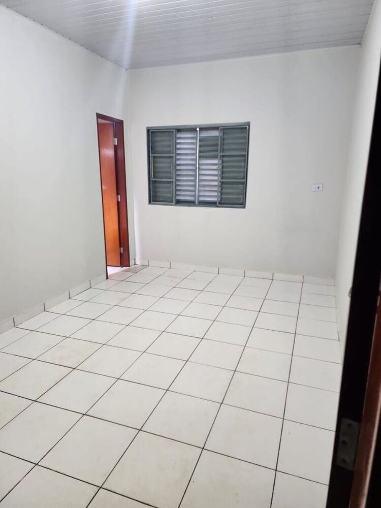 Casa à venda com 2 quartos, 69m² - Foto 1