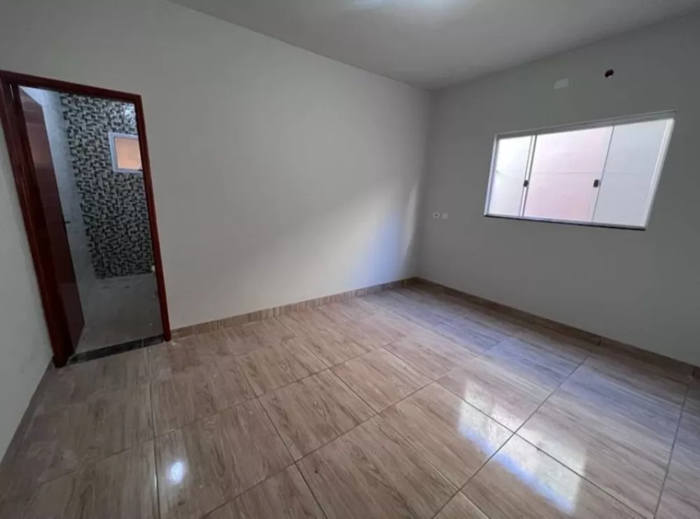 Casa à venda com 2 quartos, 180M2 - Foto 4