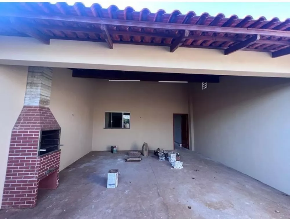 Casa à venda com 2 quartos, 180M2 - Foto 1