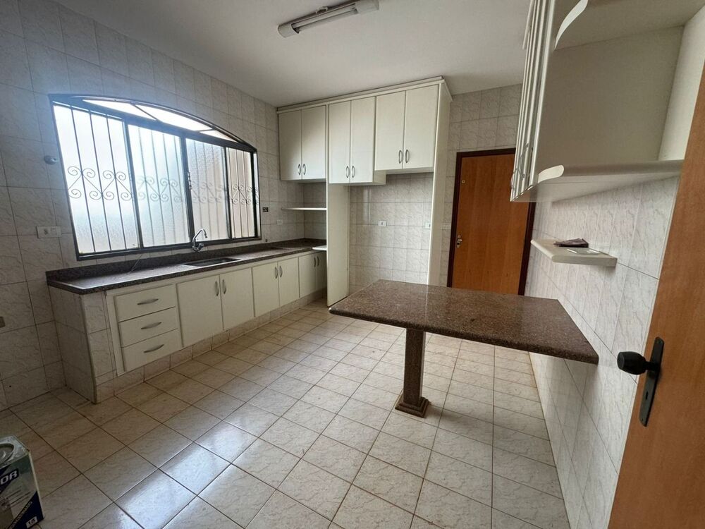 Casa à venda com 3 quartos, 214m² - Foto 16