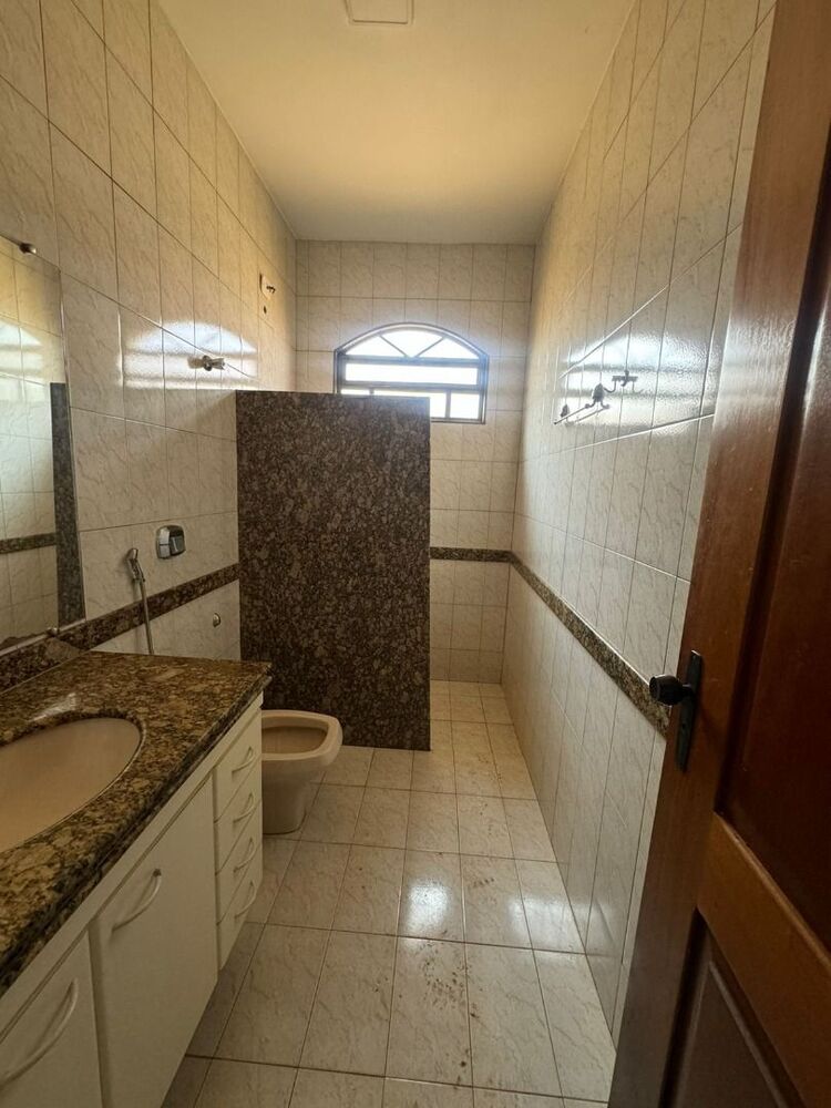 Casa à venda com 3 quartos, 214m² - Foto 22