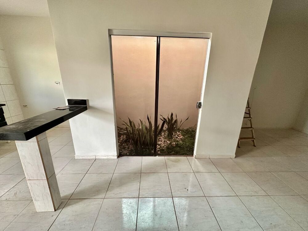 Casa à venda com 3 quartos, 64m² - Foto 4