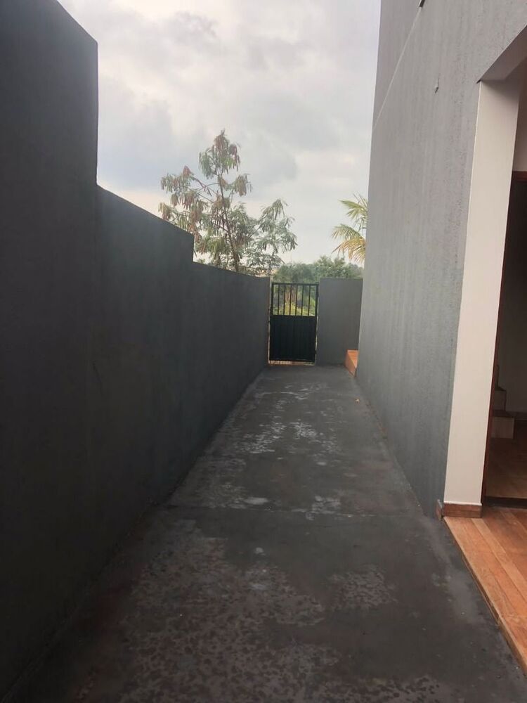 Casa à venda com 3 quartos, 1880m² - Foto 4